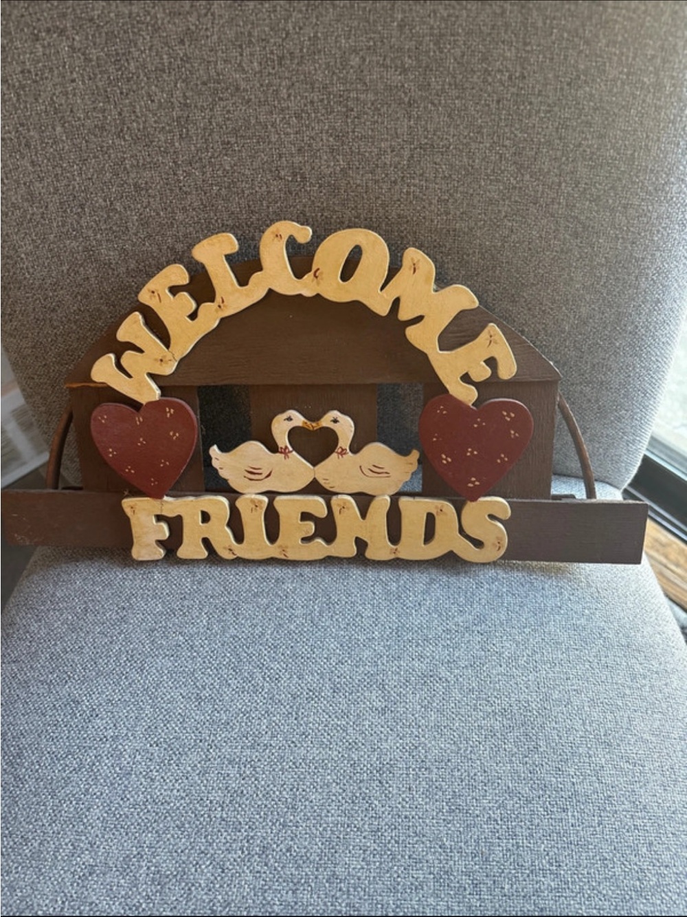 Vintage Rustic Wooden Welcome Friends Lovebirds Wall Sign